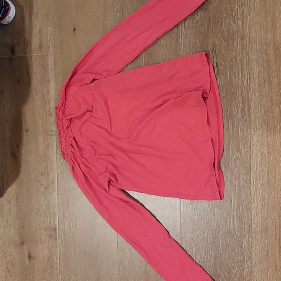 Gap Kids Fuschia Flower Top - Picture 2 of 3